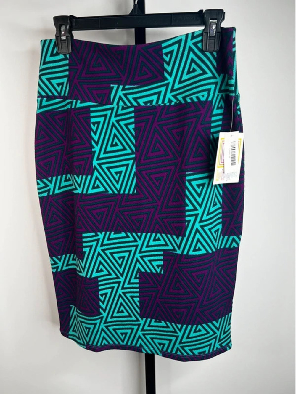 NWT LulaRoe Women’s Geometric Pattern  Pencil Skirt size Medium